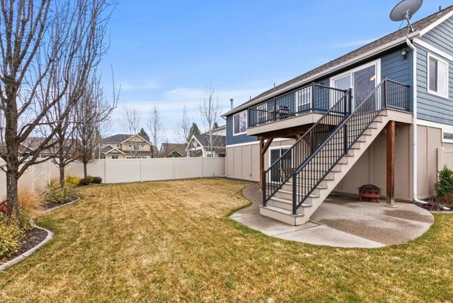 Building Photo - 17415 E Shamrock Ct