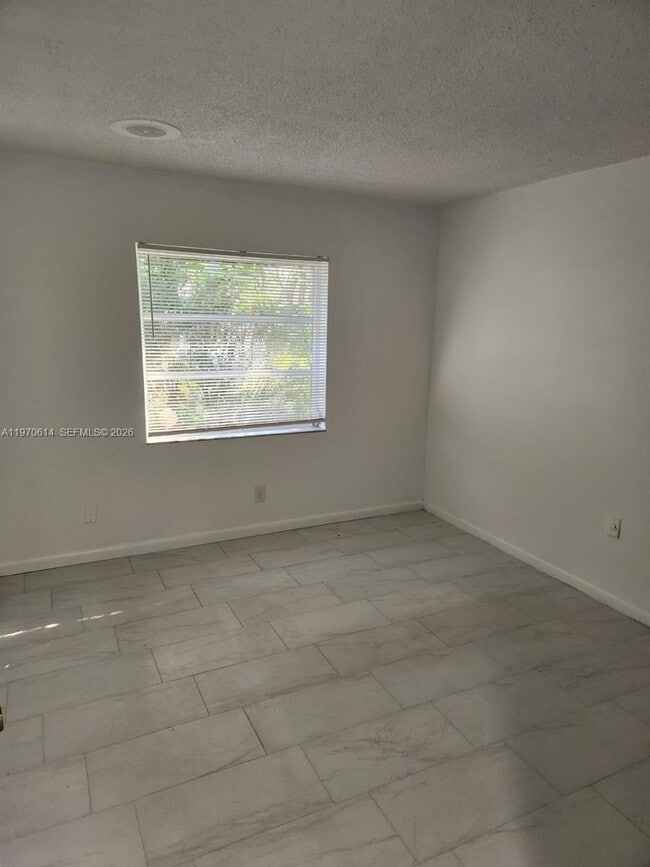 Building Photo - 3816 SW 68th Way