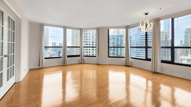 Building Photo - 405 N Wabash Ave