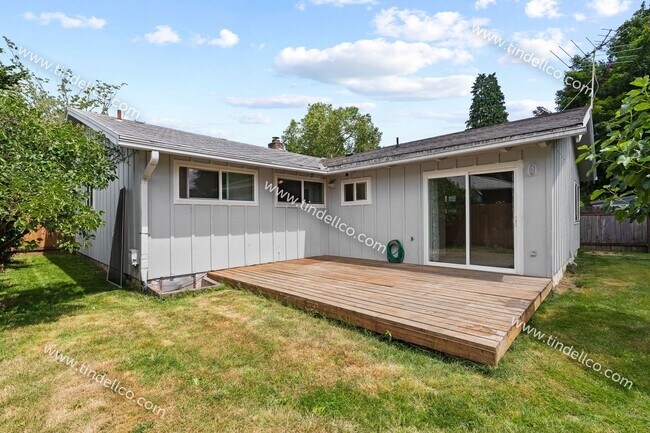 Building Photo - Gladstone Charmer | 3 Bedroom 2 Bathroom H...
