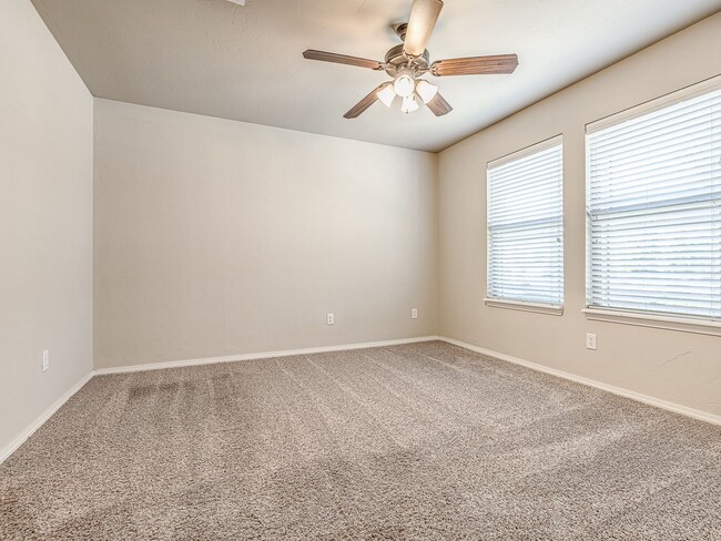 Building Photo - Newly Updated Home + Edmond + 3 bedrooms + Edmond Schools