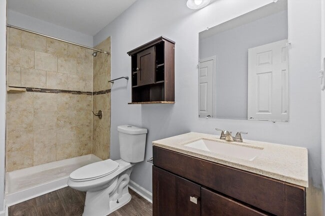 Building Photo - 6BR / 5BA Single-Family Home | 2,663 Sq Ft | Private Driveway | Deck | $4,200/mo Spacious 6-bedro...