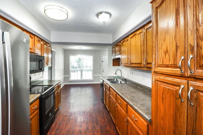 Building Photo - 631 Betty Boyd Ln