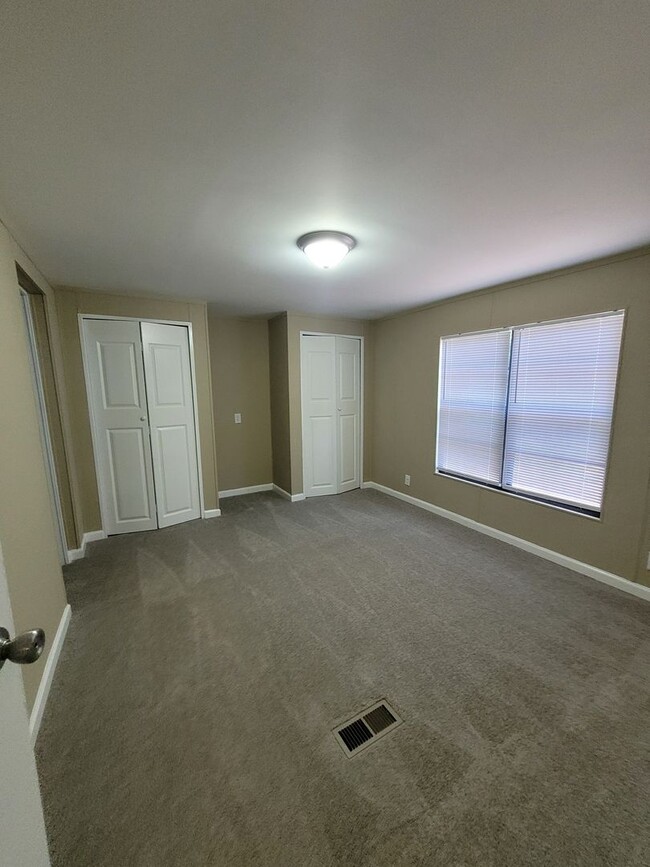 Building Photo - -For Rent - Hart County - Pineywoods Cr - ...