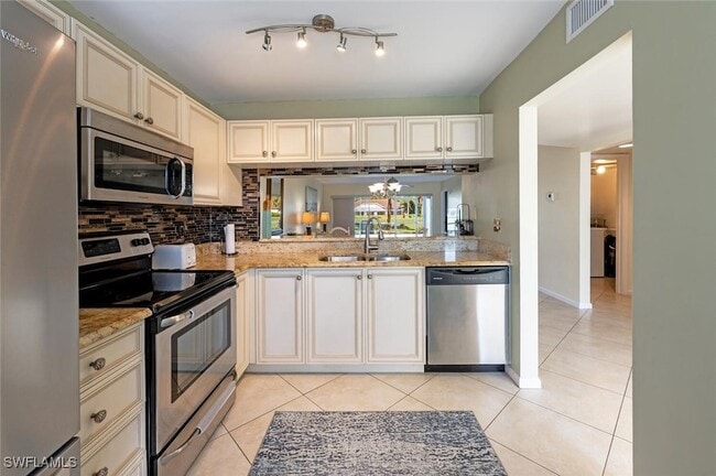 Building Photo - 5980 Amherst Dr