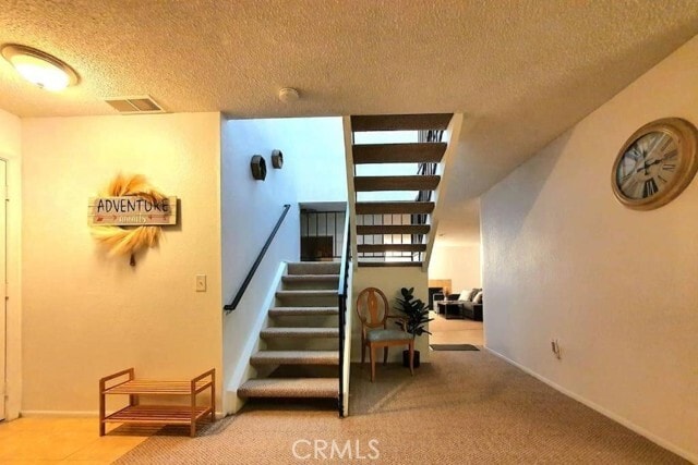 Building Photo - 15858 Montgomery Dr