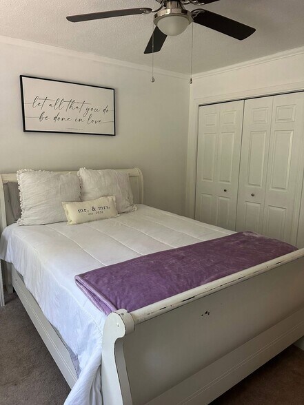 Guest bedroom - 3847 Tambark Dr