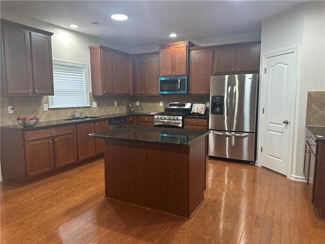 Building Photo - 5484 Stone Cove Dr SW