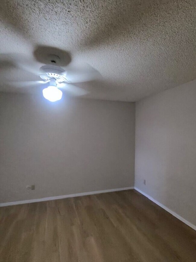 Building Photo - 2317 Garden Park Ct