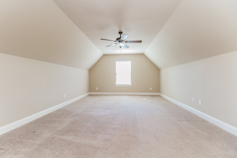 Building Photo - 8427 Manor Farm Dr