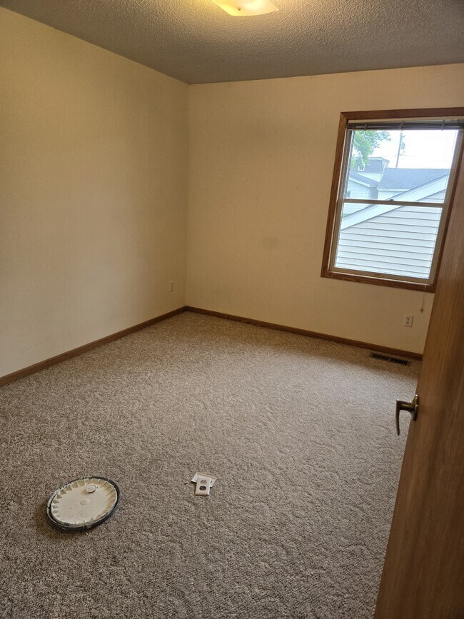 Building Photo - 806 Sycamore St