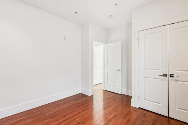 Building Photo - 1469 Harvard St NW