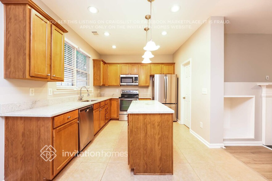 Building Photo - 2570 Pierce Brennen Ct NE