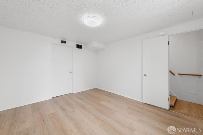 Building Photo - 85 Dorchester Dr
