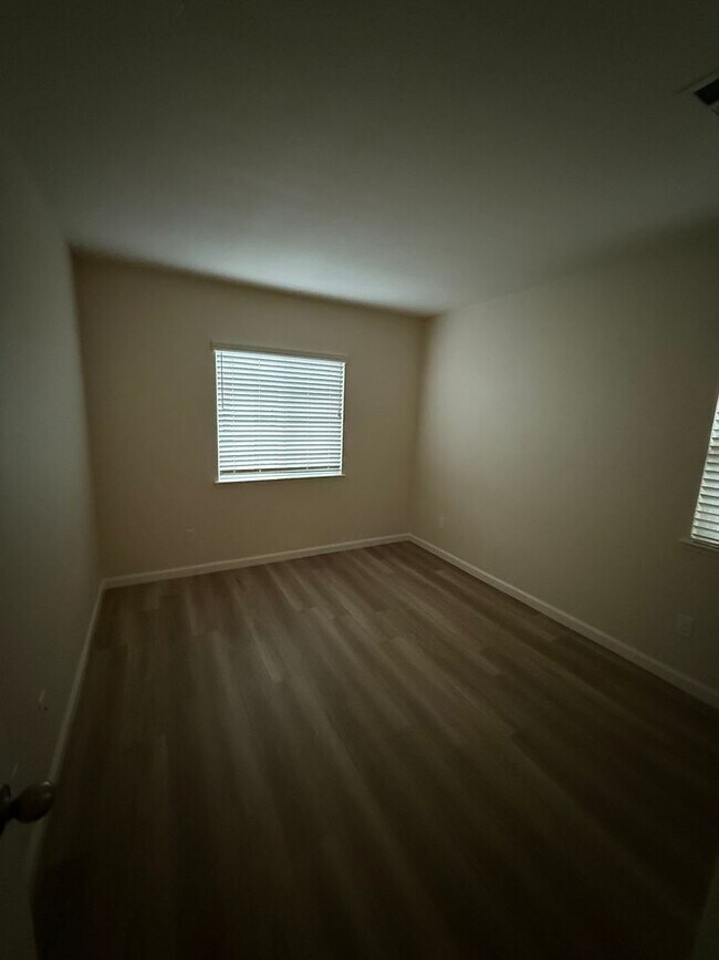 Building Photo - Travis School District