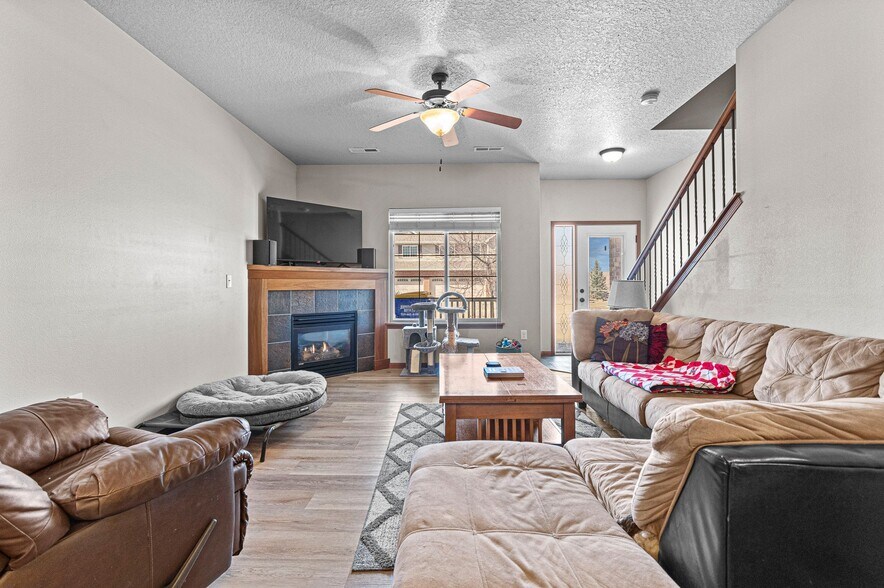 Building Photo - 1556 Burr Dr