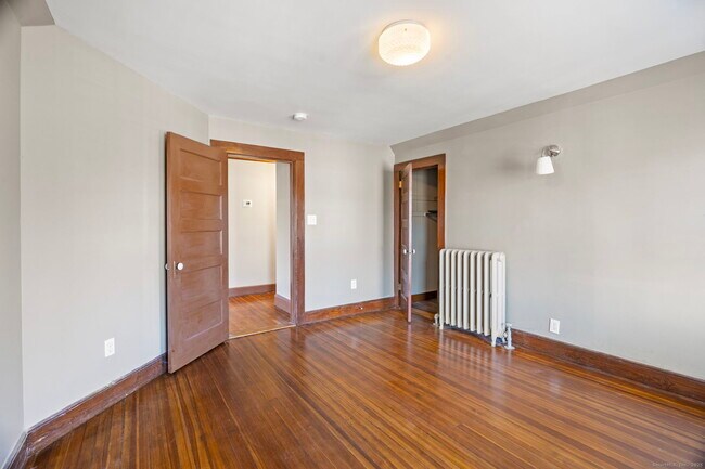 Building Photo - 117 Whitney St