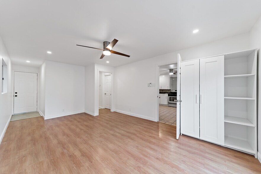 Building Photo - 1818 Wollam St