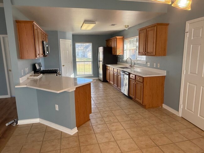 Building Photo - 41265 Schafer Dr