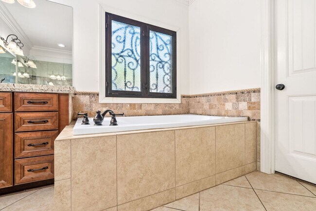 Building Photo - 1101 Blackman Cir