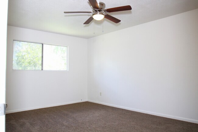 Building Photo - 1131 Gifford Rd