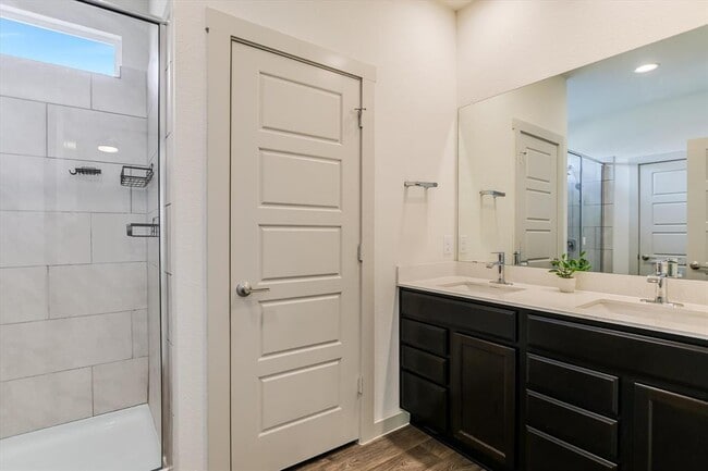 Building Photo - 4701 Canongate Dr