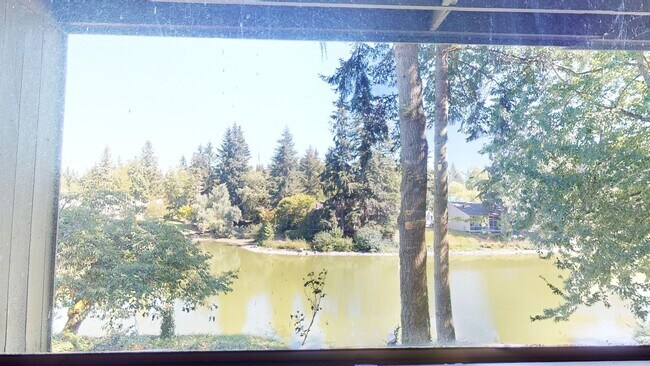 Building Photo - Private Lakefront Oasis in Sixty-01 Village