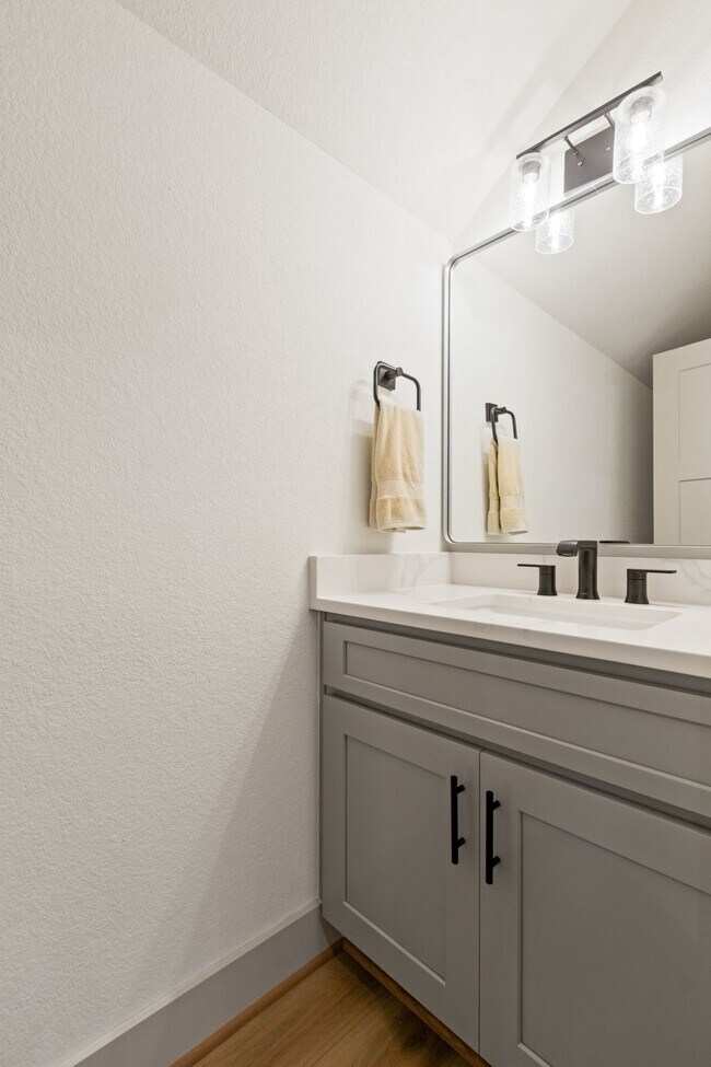 Building Photo - 21359 Monarch Dr