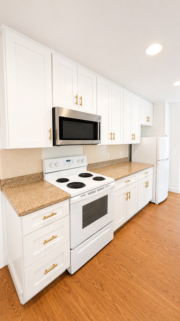 Building Photo - Black Mountain Garage Apartment- One occupant only! 6 Month Lease!