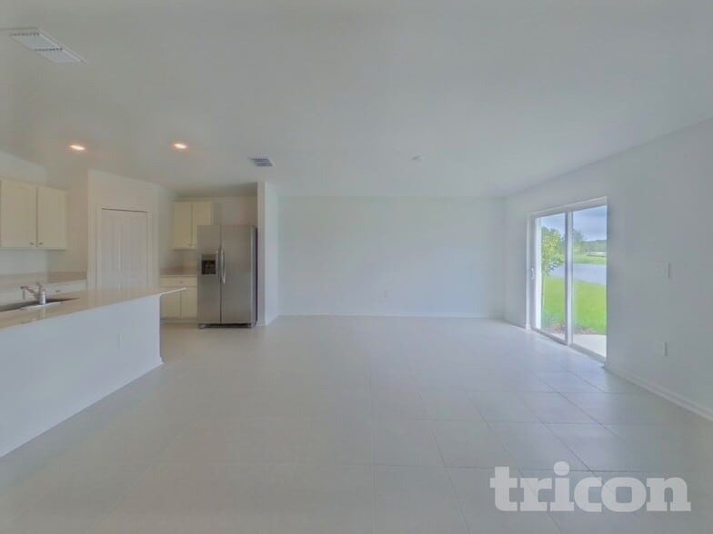 Building Photo - 4664 Yellow Elder Wy