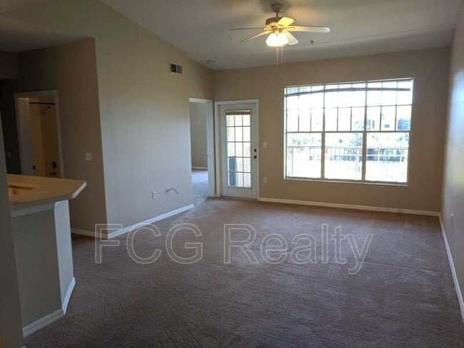 Building Photo - 5530 Metrowest Blvd