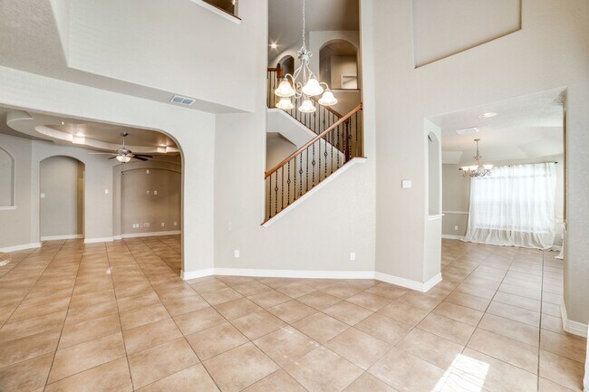 Building Photo - Now Available! Beautiful Stillwater Home with Downstairs Guest Suite