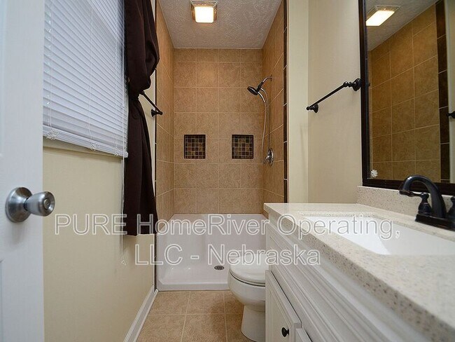 Building Photo - 2121 S 163rd Cir