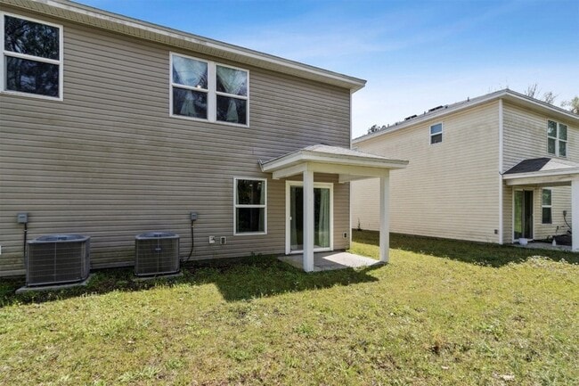 Building Photo - 45356 Red Brick Dr