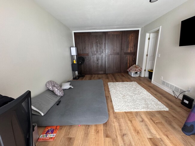 Building Photo - 19448 Highland Ridge Dr