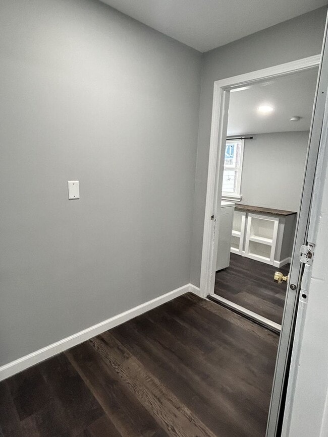 Building Photo - 2941 S 10th St