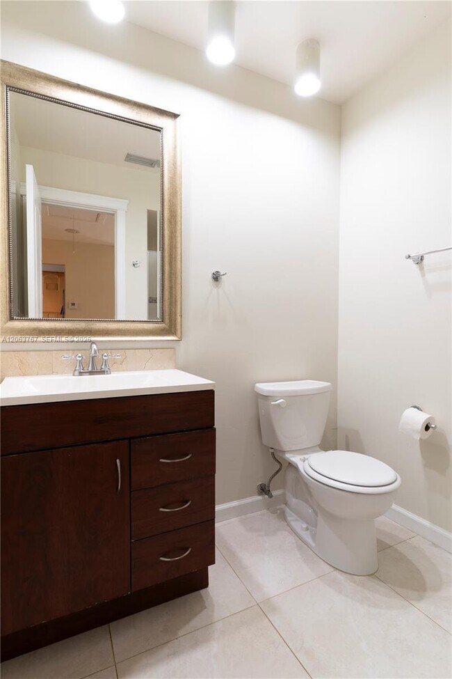 Building Photo - 1494 Springside Dr