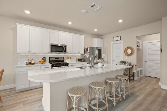Building Photo - 7400 Travertine Spring Dr