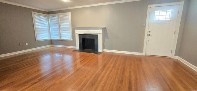 Building Photo - 600 Skyline Dr
