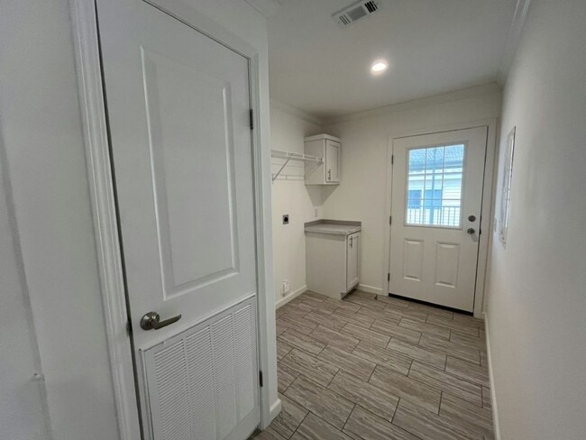 Building Photo - 385 Jose Gaspar Dr