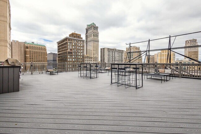 Building Photo - 111 State St