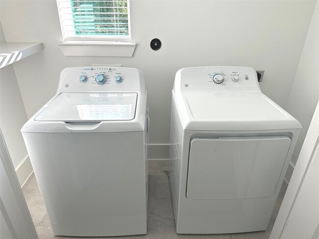 Building Photo - 4317 Koehler St