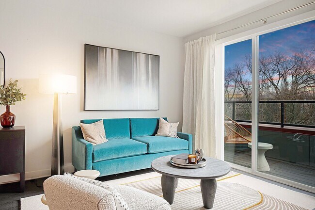 Building Photo - One Bedroom Rear Facing w Patio (1st Floor), Balcony 2 & 3