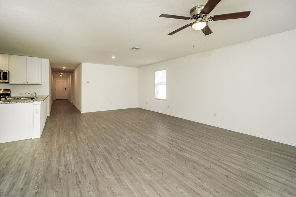 Building Photo - 13937 Reservoir Dr