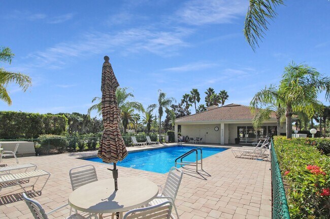 Building Photo - 8103 L Pavia Blvd