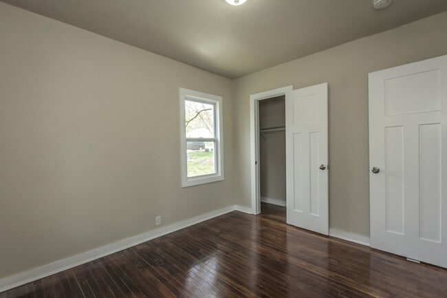 Building Photo - Adorable 2 bedroom 1 bath home