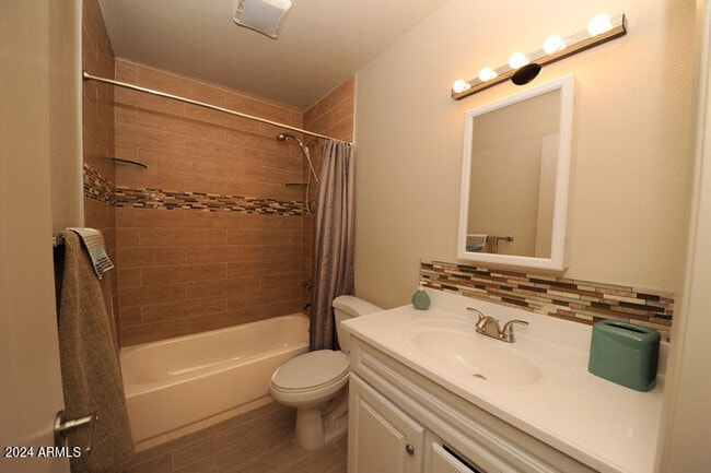 Building Photo - 1320 E Bethany Home Rd