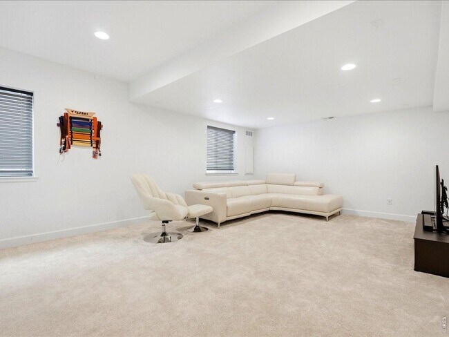Building Photo - 5371 Kellan Way