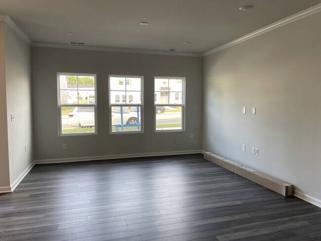 Building Photo - Depot 499