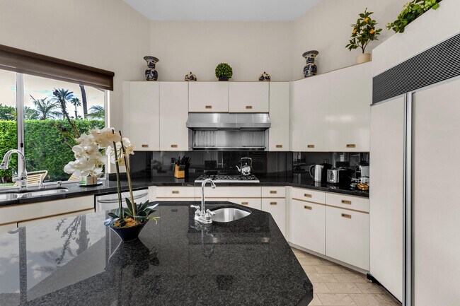 Building Photo - 75273 Spyglass Dr